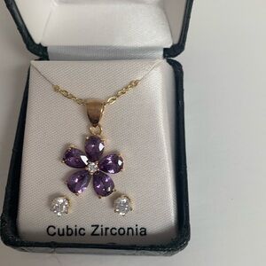 Cute necklace and earring set. Costume, but looks expensive.